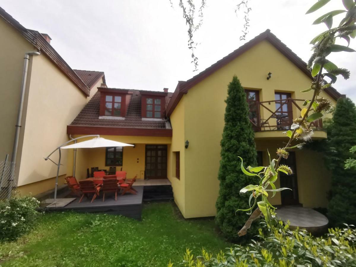 Hella Vendeghaz Eger Exterior photo